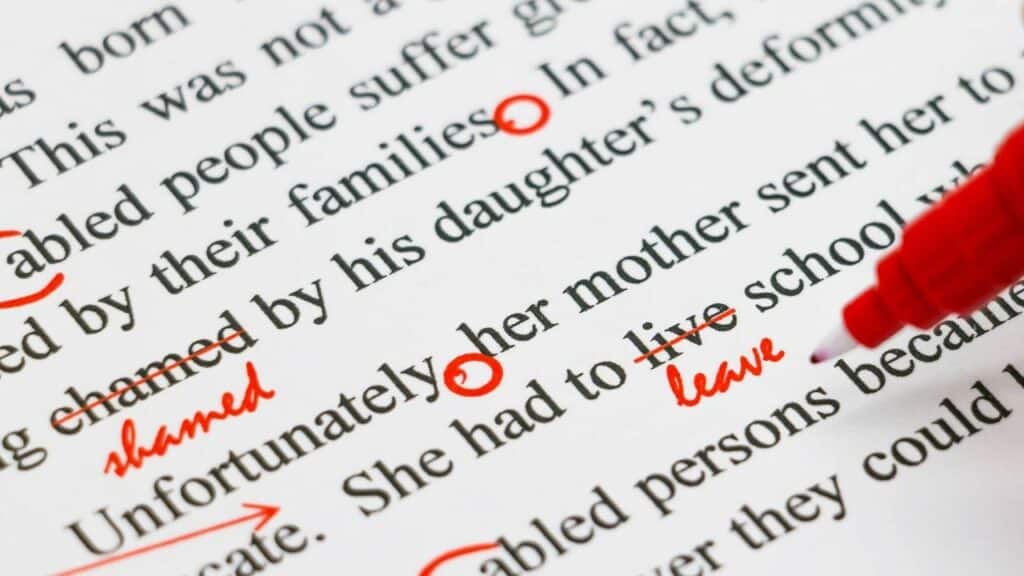 "In contrast" Meaning, Usage, Variations, Examples