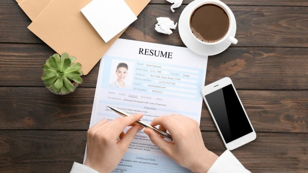 The 3 Best Ways To List Security Clearance on Your Resume